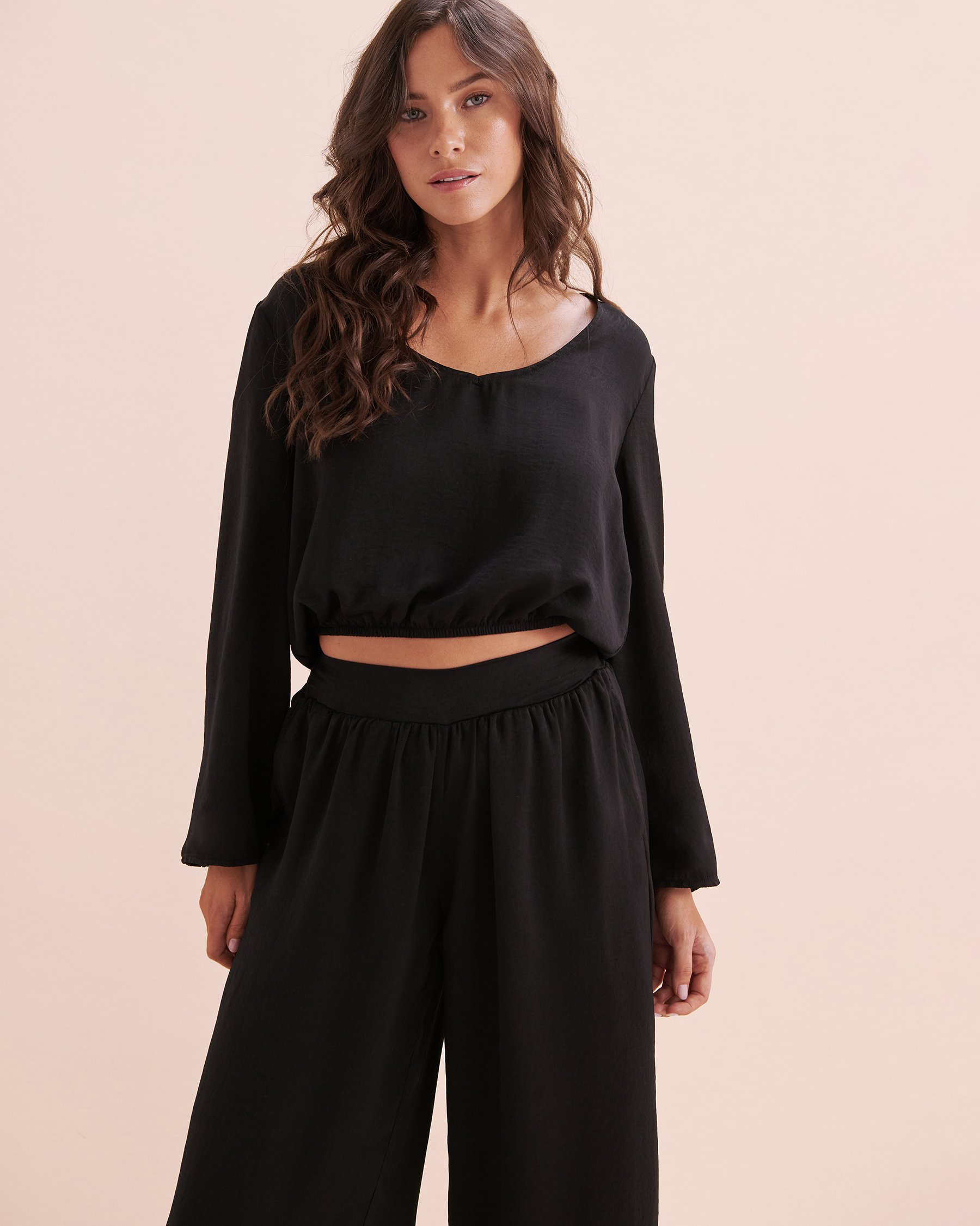 SANTEMARE Satin Crop Top Black 02100030 - View1